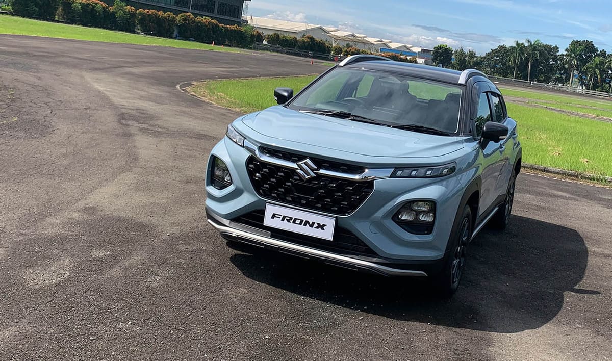 Keunggulan Suzuki Fronx SGX Dibanding Grand Vitara Hybrid